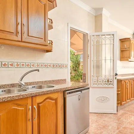 Casa En Bajo Cerca Del B. De Europa Apartamento *